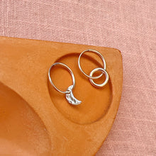 Load image into Gallery viewer, MIX & MATCH charm hoops