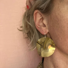 Load image into Gallery viewer, RIPPLE earrings