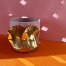 Load image into Gallery viewer, RIPPLE earrings
